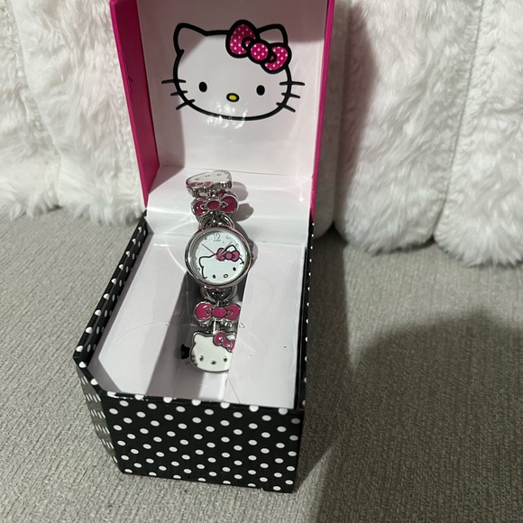 Hello Kitty Silver and Pink Watch - Picture 1 of 3